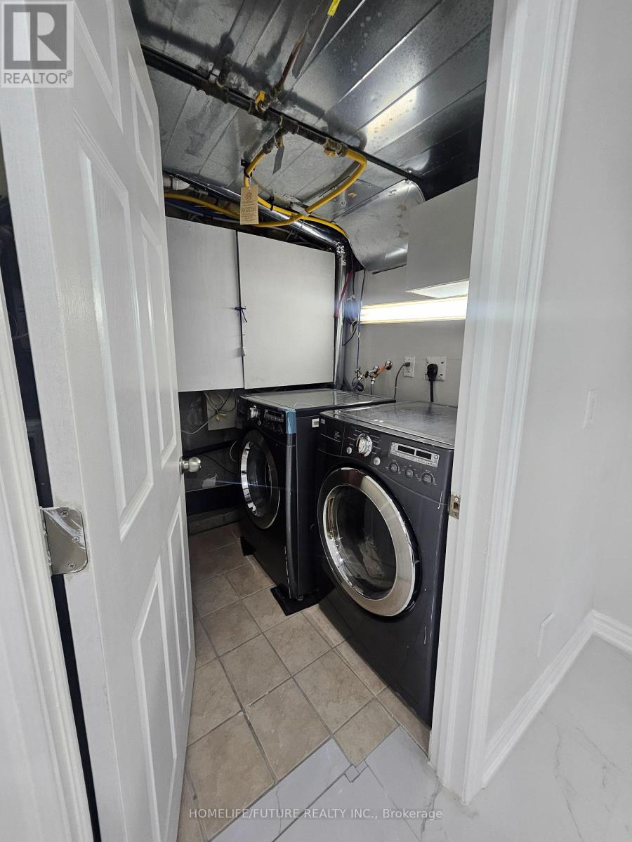 (Bsmt) - 41 Royal Links Circle, Brampton, Ontario L6P 2W9 - Photo 2 - W12628936