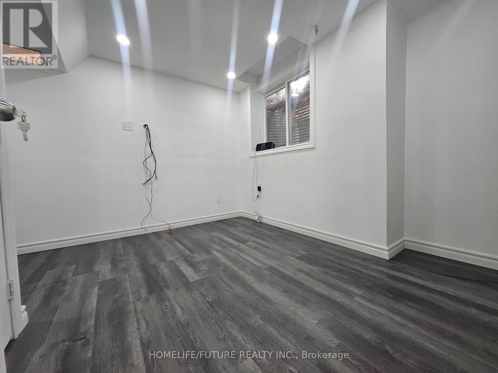 (Bsmt) - 41 Royal Links Circle, Brampton, Ontario L6P 2W9 - Photo 8 - W12628936