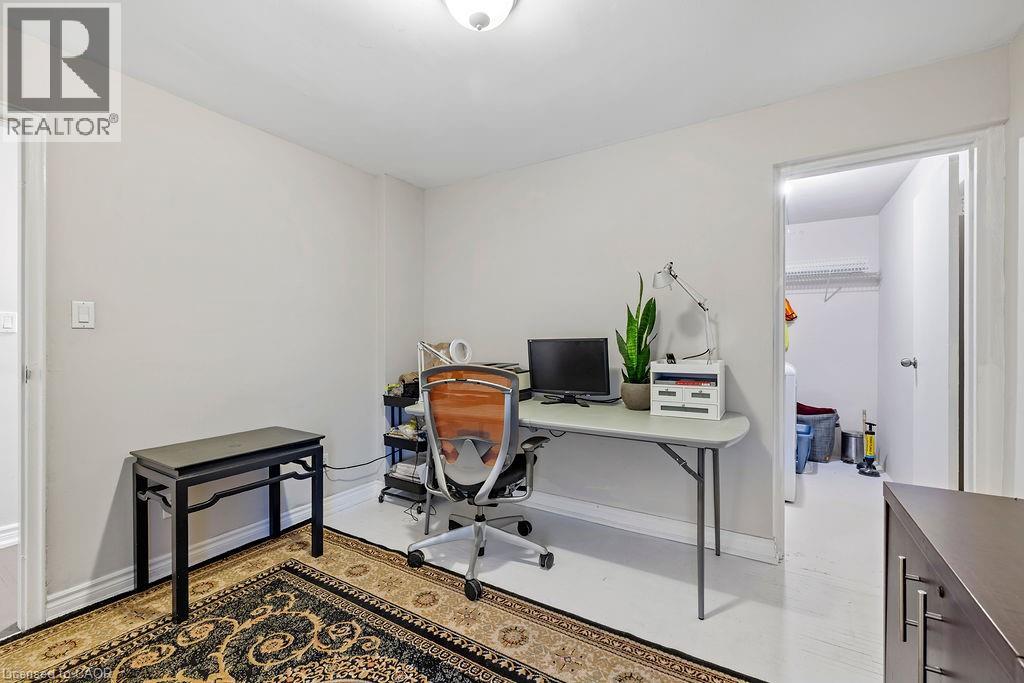 2079 Meadowbrook Road Unit# 8, Burlington, Ontario  L7P 2A5 - Photo 23 - 40793555