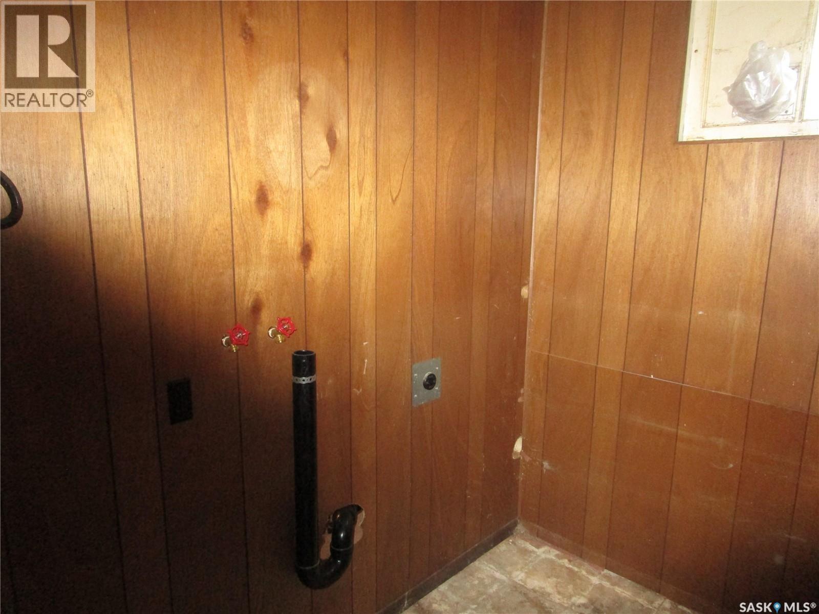 514 3rd Avenue E, Assiniboia, Saskatchewan  S0H 0B0 - Photo 10 - SK025563