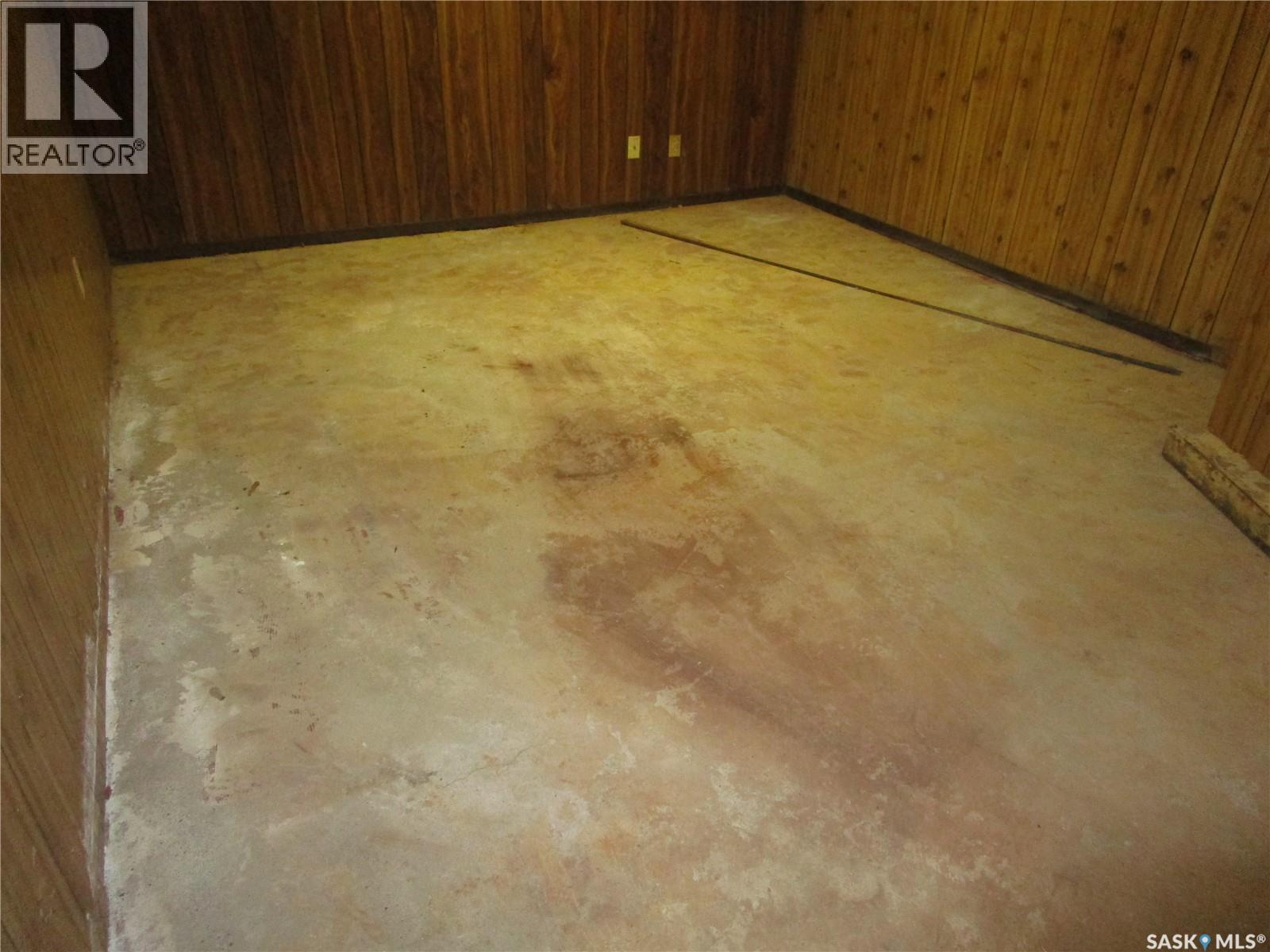 514 3rd Avenue E, Assiniboia, Saskatchewan  S0H 0B0 - Photo 14 - SK025563