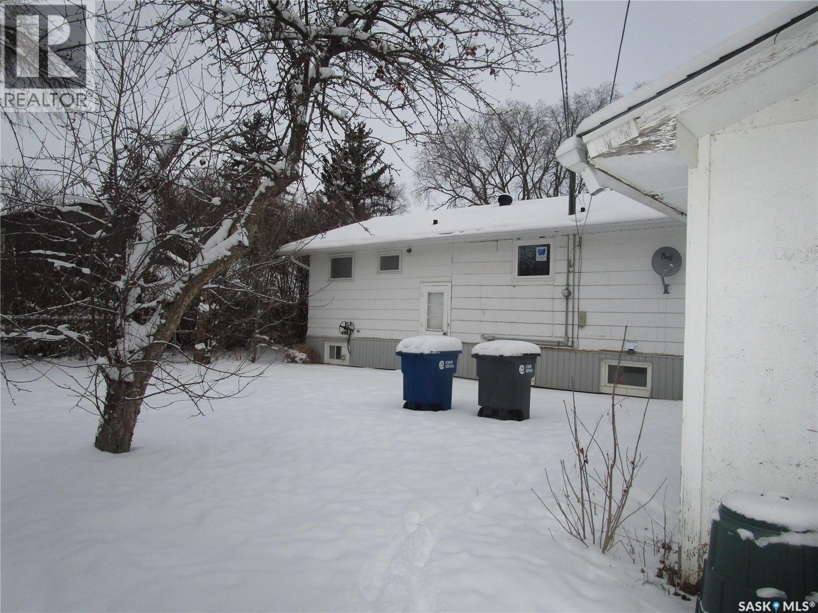 514 3rd Avenue E, Assiniboia, Saskatchewan  S0H 0B0 - Photo 22 - SK025563