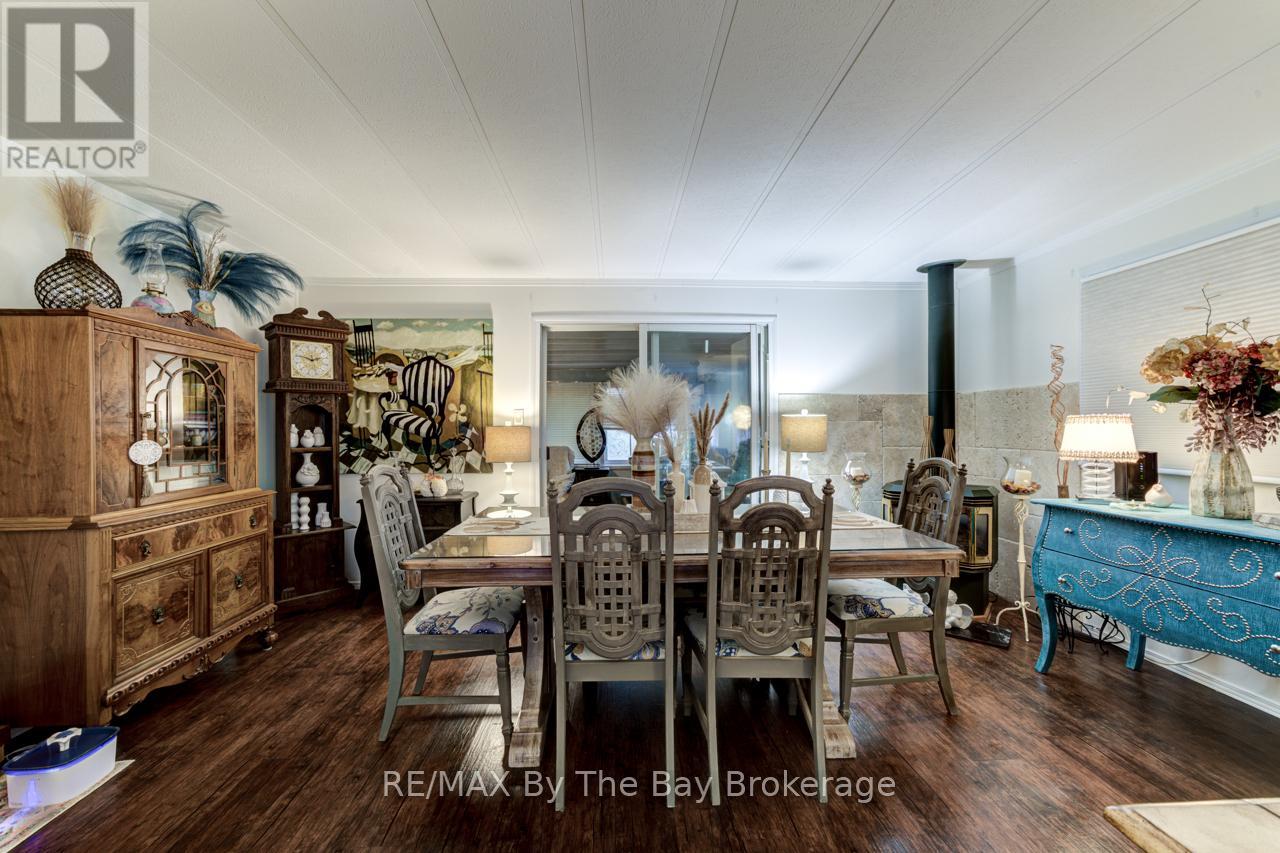 9 Allen Drive N, Wasaga Beach, Ontario  L9Z 1K5 - Photo 16 - S12426181