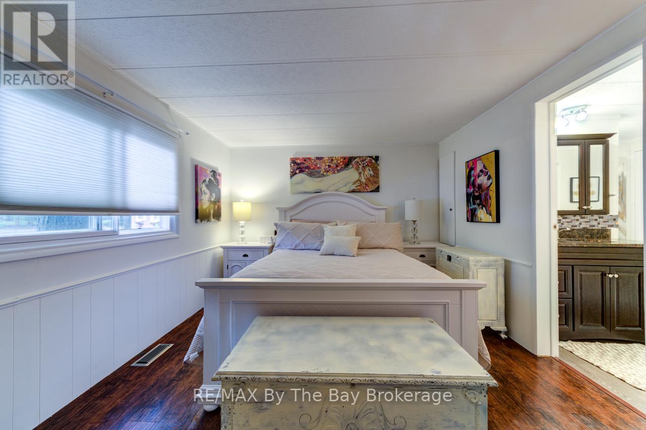 9 Allen Drive N, Wasaga Beach, Ontario  L9Z 1K5 - Photo 27 - S12426181