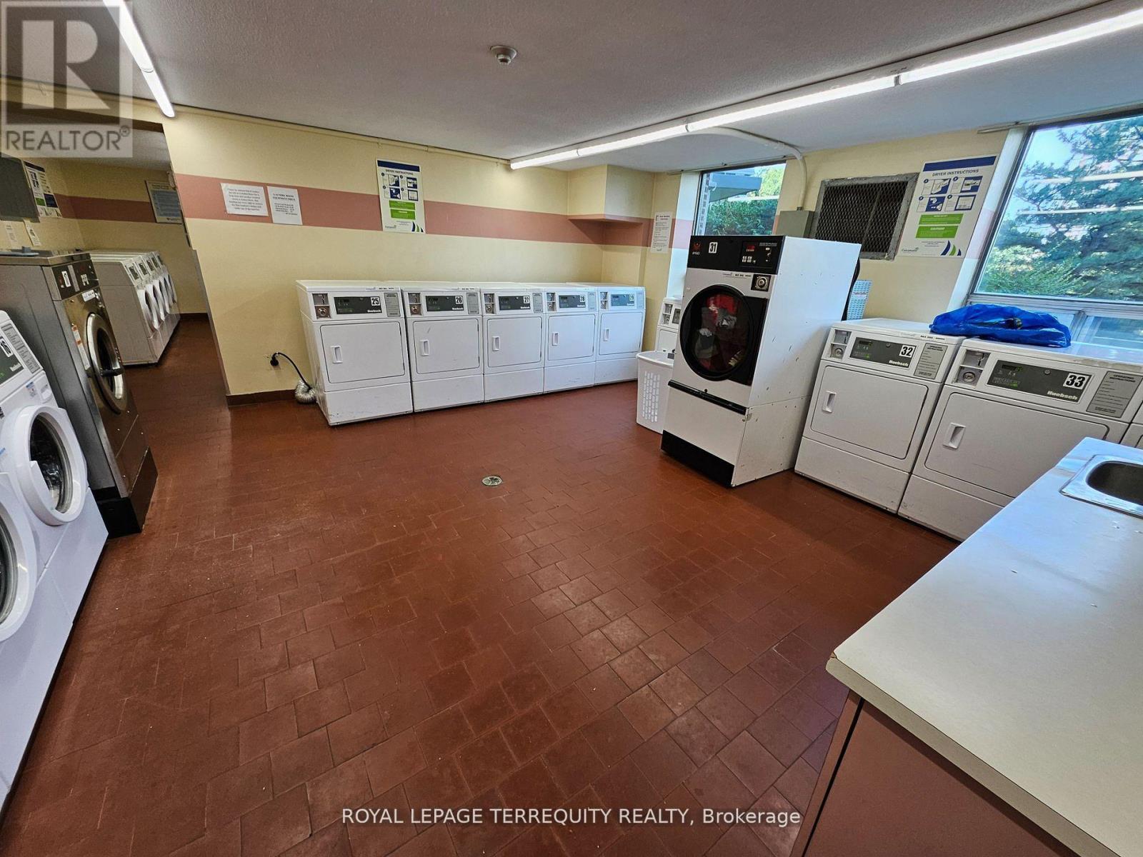 1402 - 5 Shady Golfway, Toronto, Ontario  M3C 3A5 - Photo 28 - C12629420