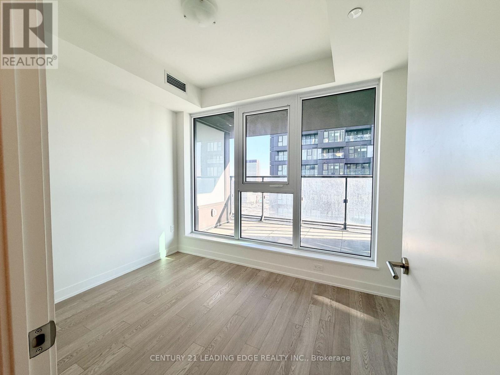 1812 - 1 Quarrington Lane, Toronto, Ontario  M3C 0S4 - Photo 5 - C12629500