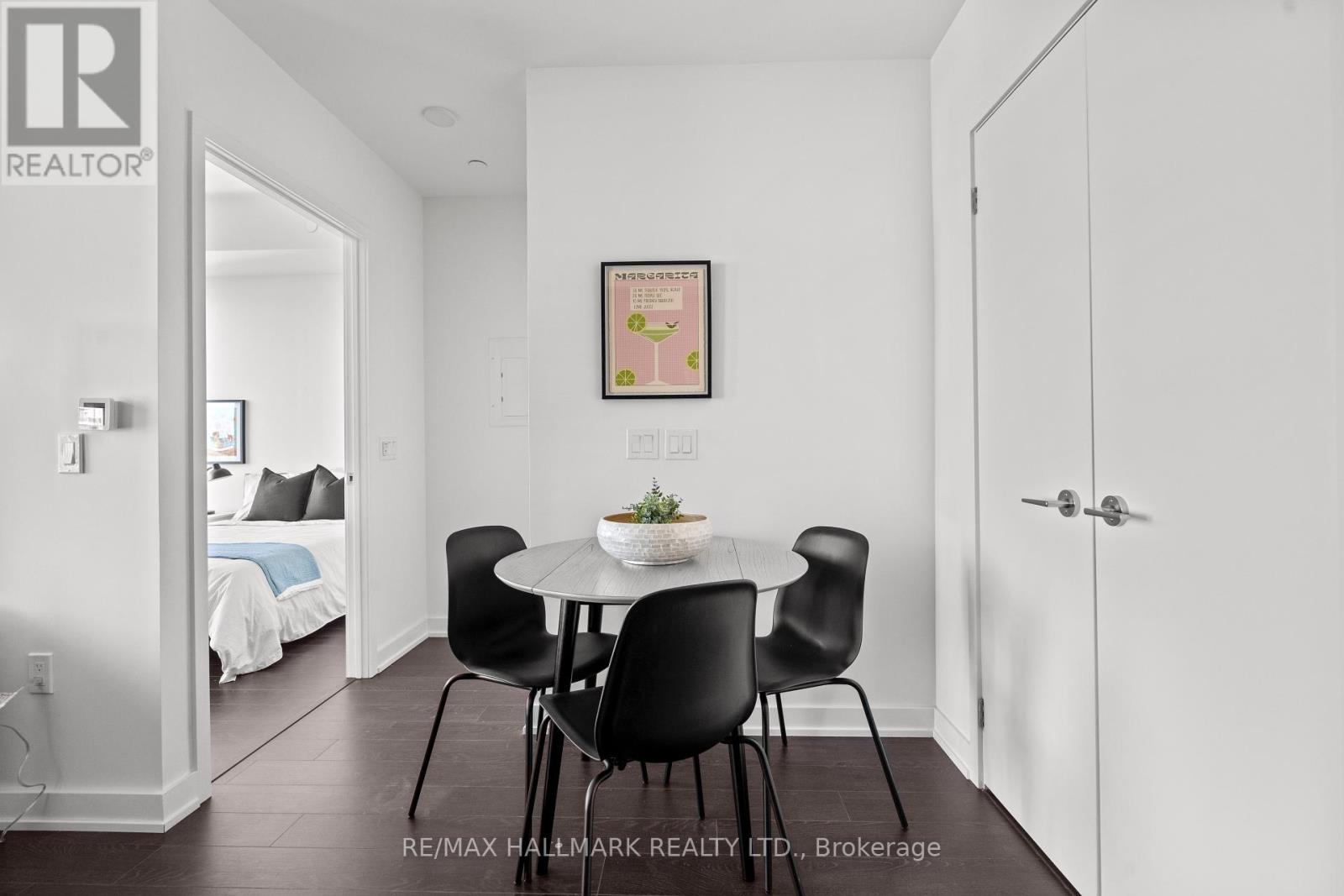 1402 - 238 Simcoe Street, Toronto, Ontario  M5T 0E2 - Photo 6 - C12629510