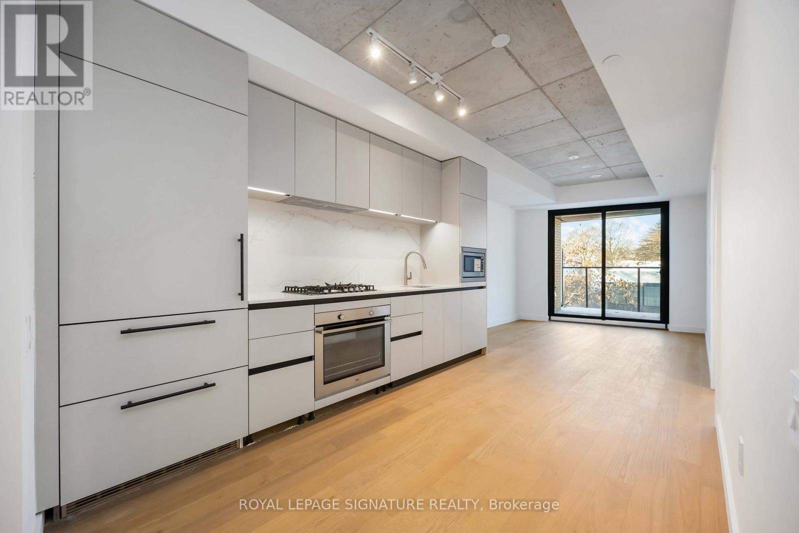 420 - 1720 Bayview Avenue, Toronto, Ontario  M4G 3C4 - Photo 3 - C12629518