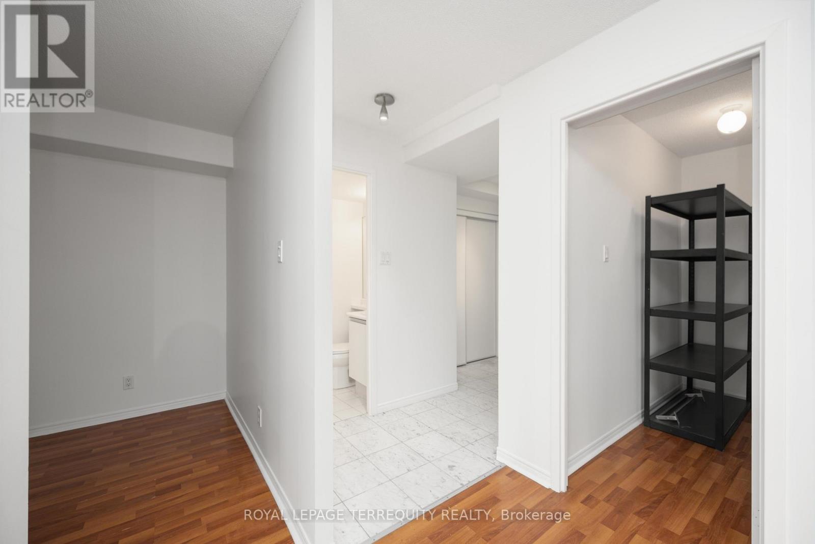 2213 - 10 Yonge Street, Toronto, Ontario  M5E 1R4 - Photo 14 - C12629520