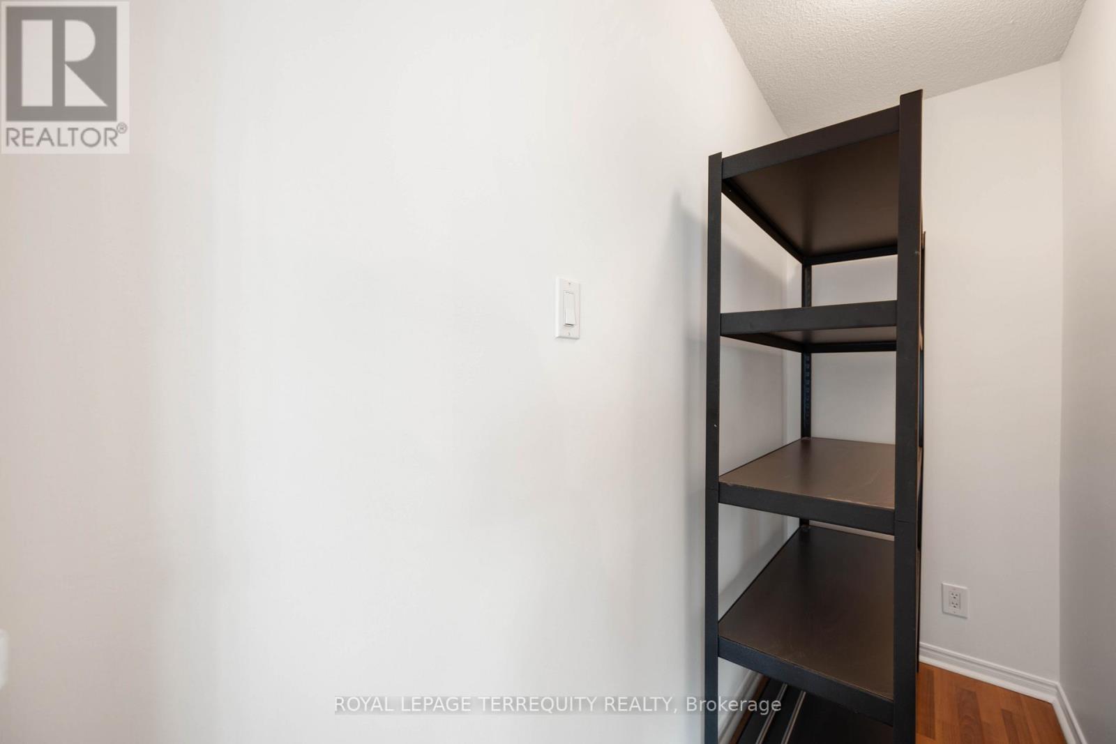 2213 - 10 Yonge Street, Toronto, Ontario  M5E 1R4 - Photo 15 - C12629520