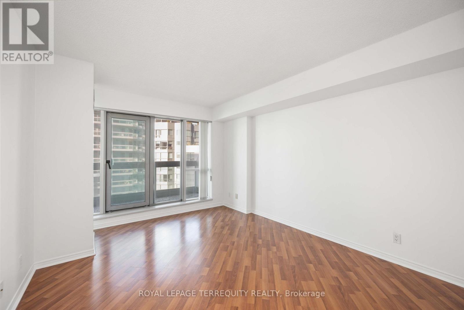 2213 - 10 Yonge Street, Toronto, Ontario  M5E 1R4 - Photo 16 - C12629520