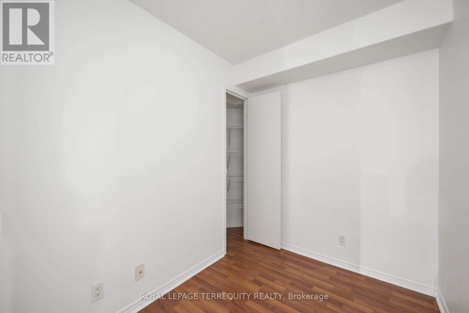 2213 - 10 Yonge Street, Toronto, Ontario  M5E 1R4 - Photo 20 - C12629520