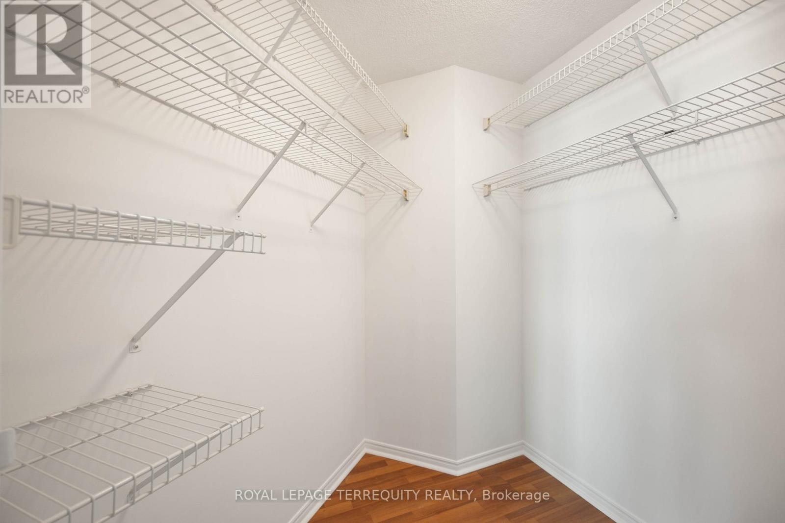 2213 - 10 Yonge Street, Toronto, Ontario  M5E 1R4 - Photo 21 - C12629520