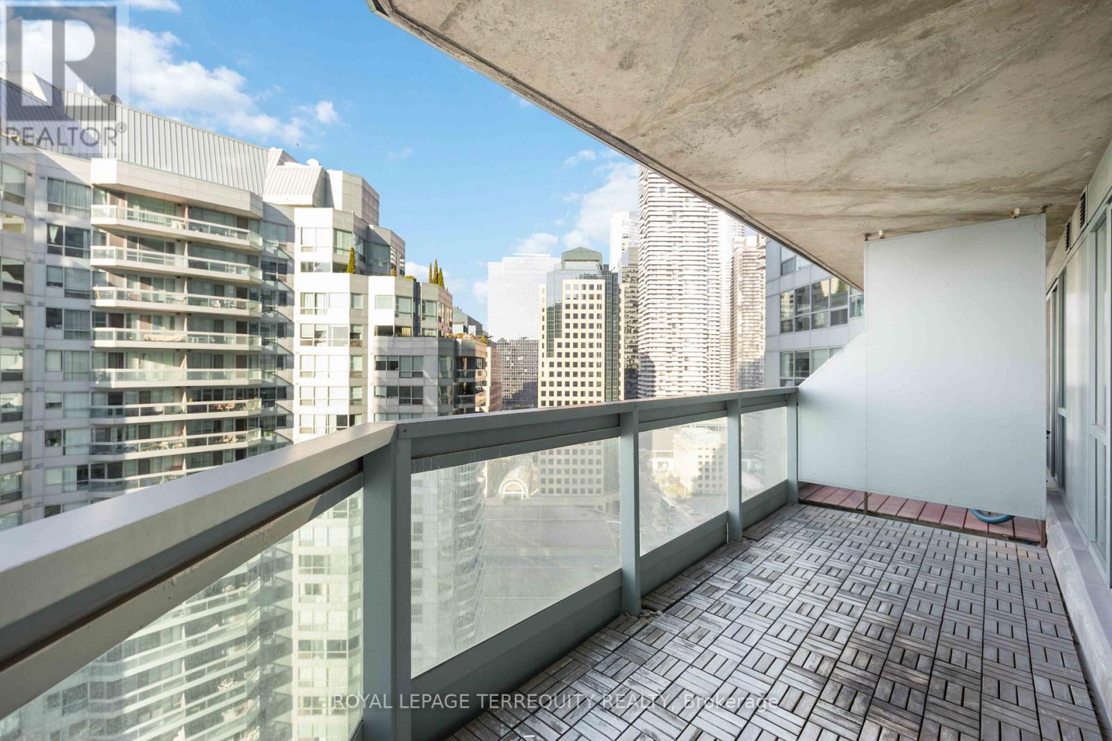 2213 - 10 Yonge Street, Toronto, Ontario  M5E 1R4 - Photo 30 - C12629520