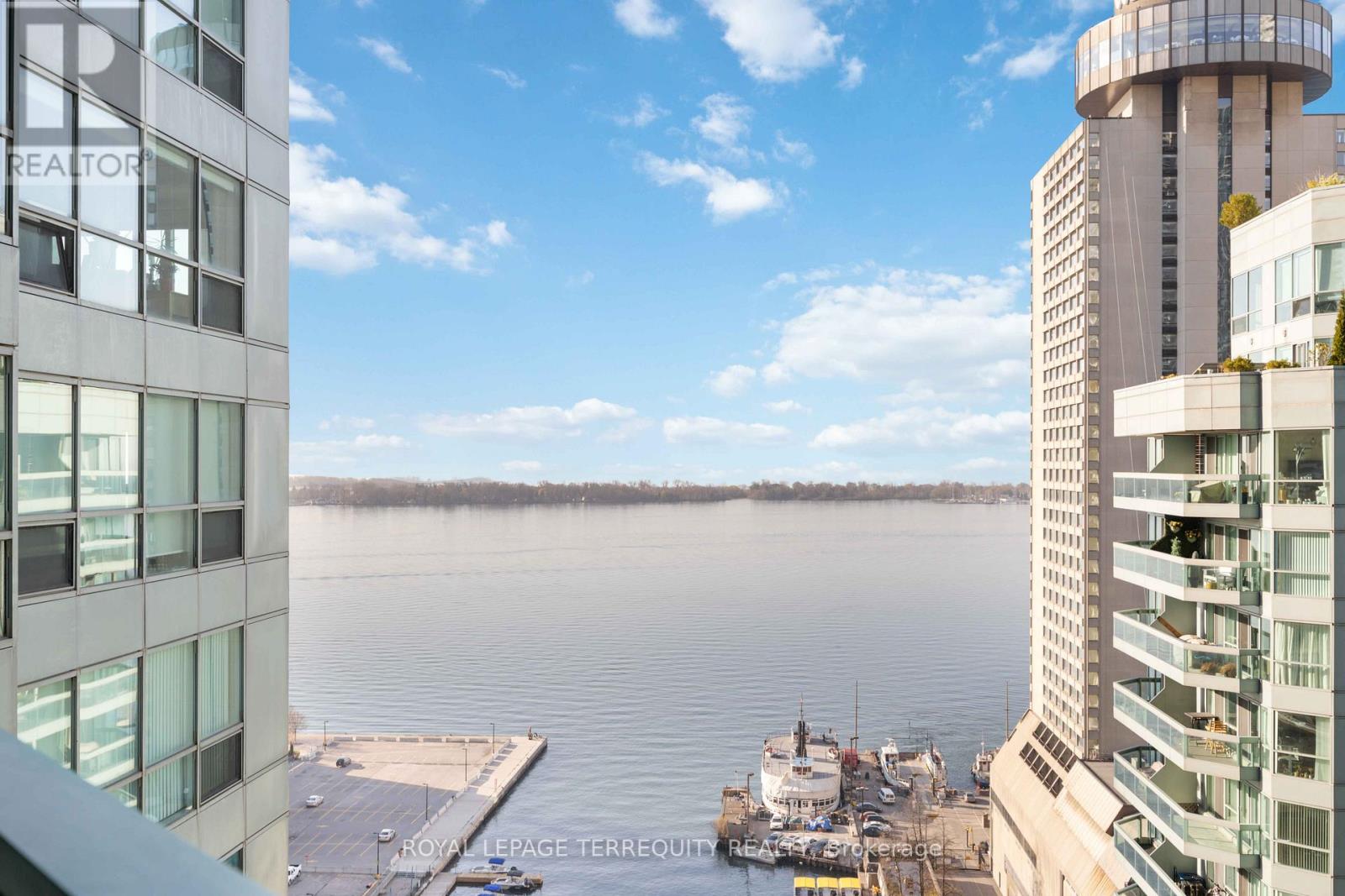 2213 - 10 Yonge Street, Toronto, Ontario  M5E 1R4 - Photo 31 - C12629520