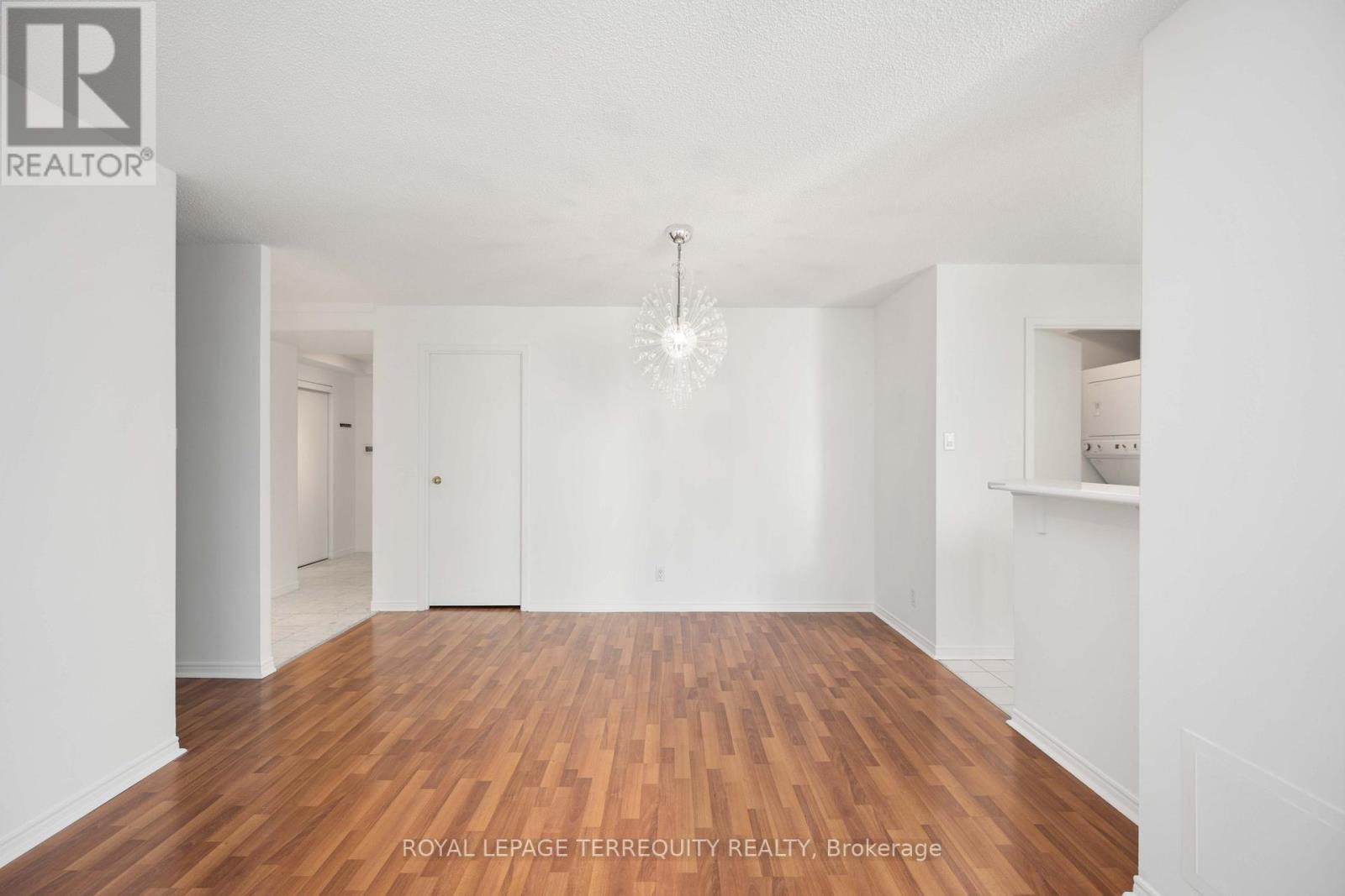 2213 - 10 Yonge Street, Toronto, Ontario  M5E 1R4 - Photo 5 - C12629520