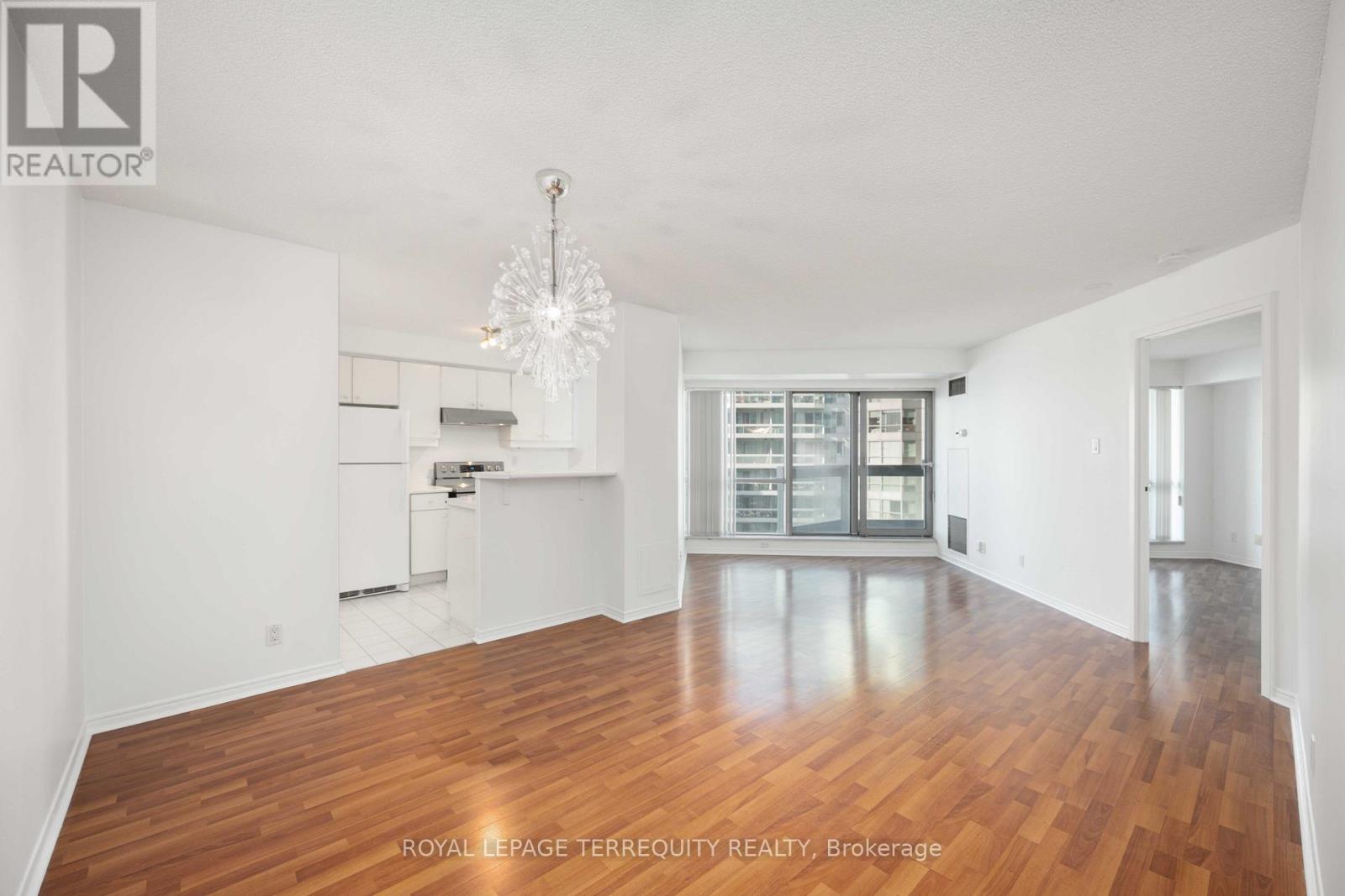 2213 - 10 Yonge Street, Toronto, Ontario  M5E 1R4 - Photo 7 - C12629520