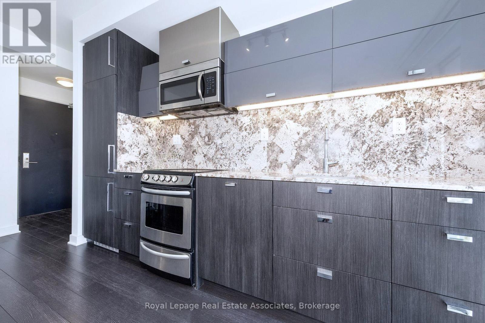 2612 - 290 Adelaide Street W, Toronto, Ontario  M5V 0P3 - Photo 10 - C12629548