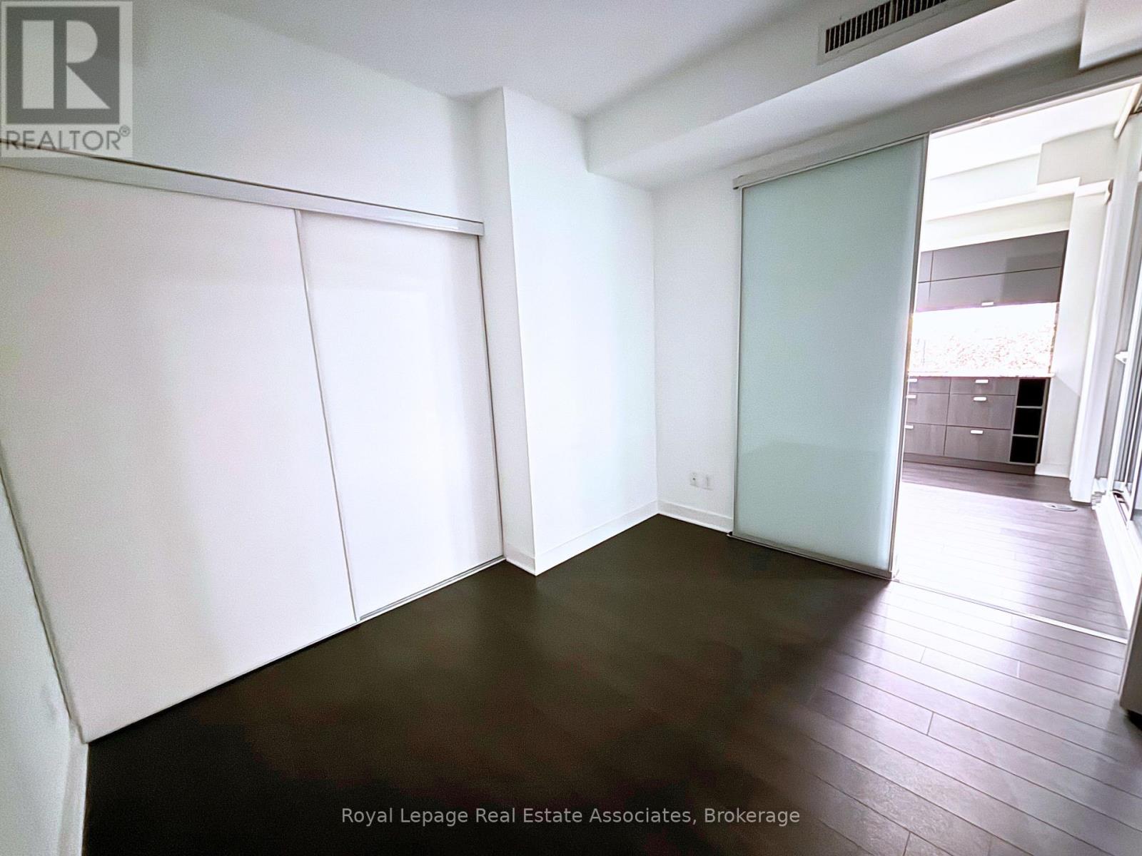 2612 - 290 Adelaide Street W, Toronto, Ontario  M5V 0P3 - Photo 17 - C12629548