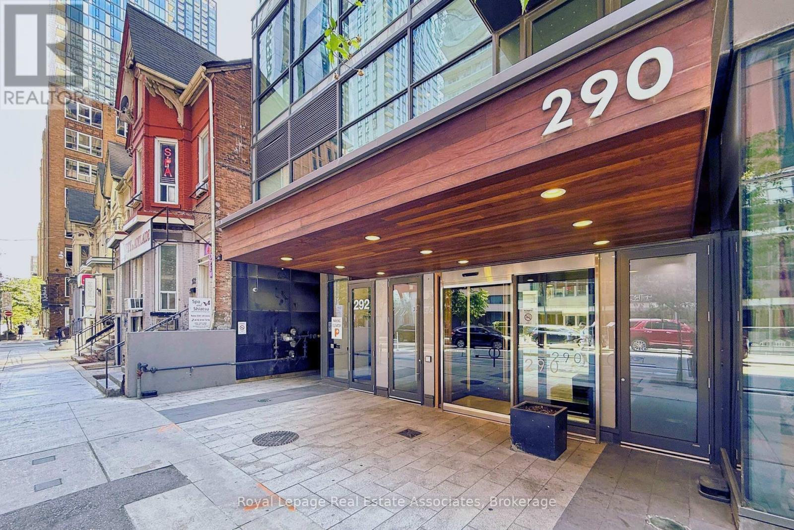 2612 - 290 Adelaide Street W, Toronto, Ontario  M5V 0P3 - Photo 2 - C12629548
