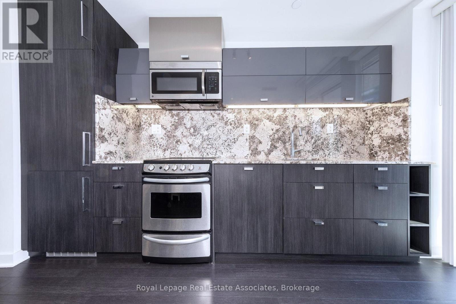 2612 - 290 Adelaide Street W, Toronto, Ontario  M5V 0P3 - Photo 9 - C12629548