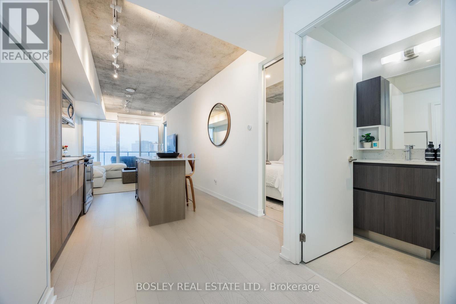 1210 - 15 Baseball Place, Toronto, Ontario  M4M 0E6 - Photo 2 - E12629374