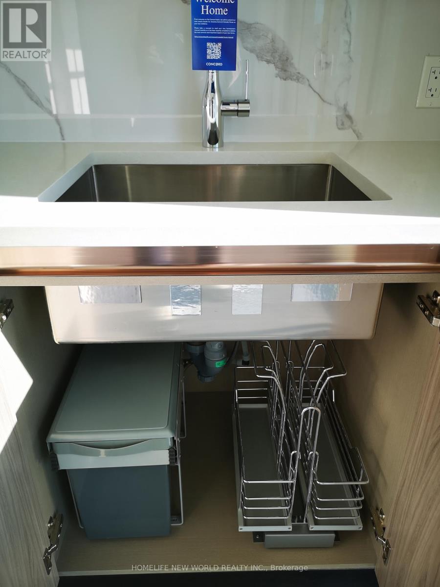 1609 - 3 Concord Cityplace Way, Toronto (Waterfront Communities), Ontario  M5V 0X4 - Photo 8 - C12629532