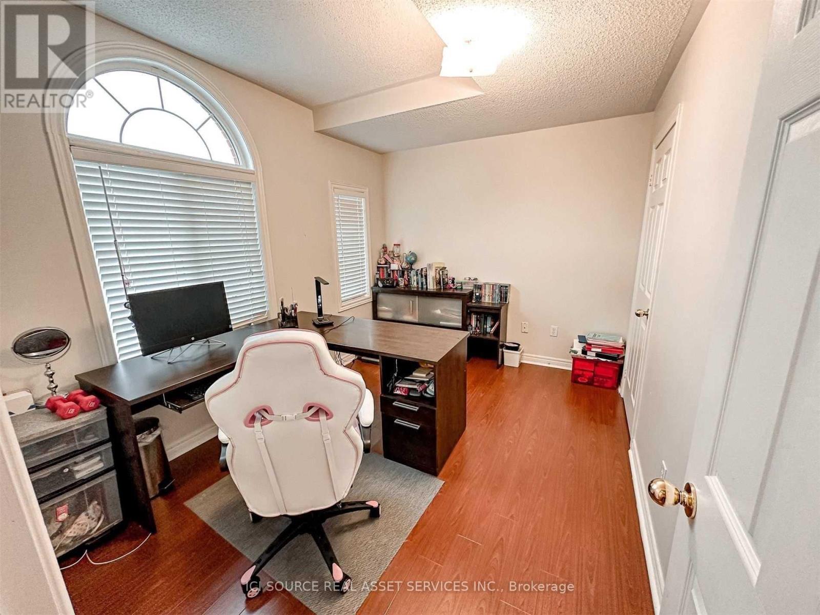 53 Westchester Crescent, Markham, Ontario  L6C 2X6 - Photo 14 - N12614818