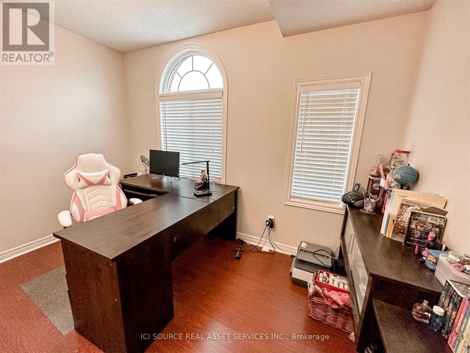 53 Westchester Crescent, Markham, Ontario  L6C 2X6 - Photo 15 - N12614818