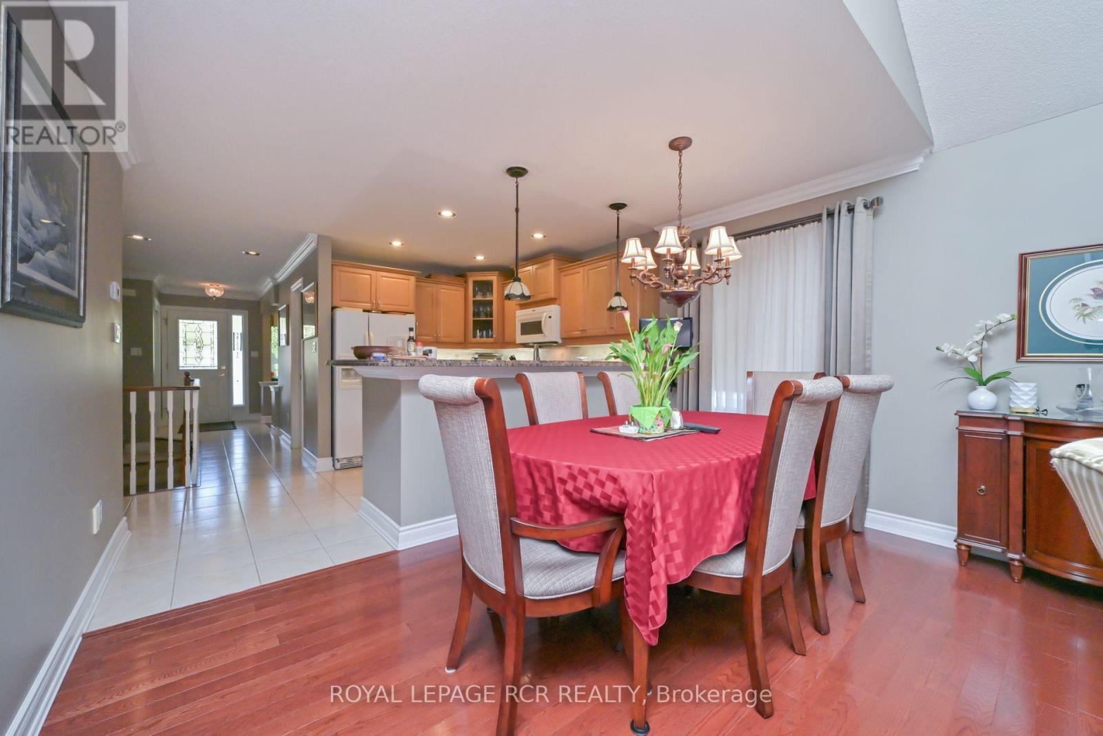 11 Montebello Terrace, New Tecumseth, Ontario  L9R 2H4 - Photo 10 - N12629436