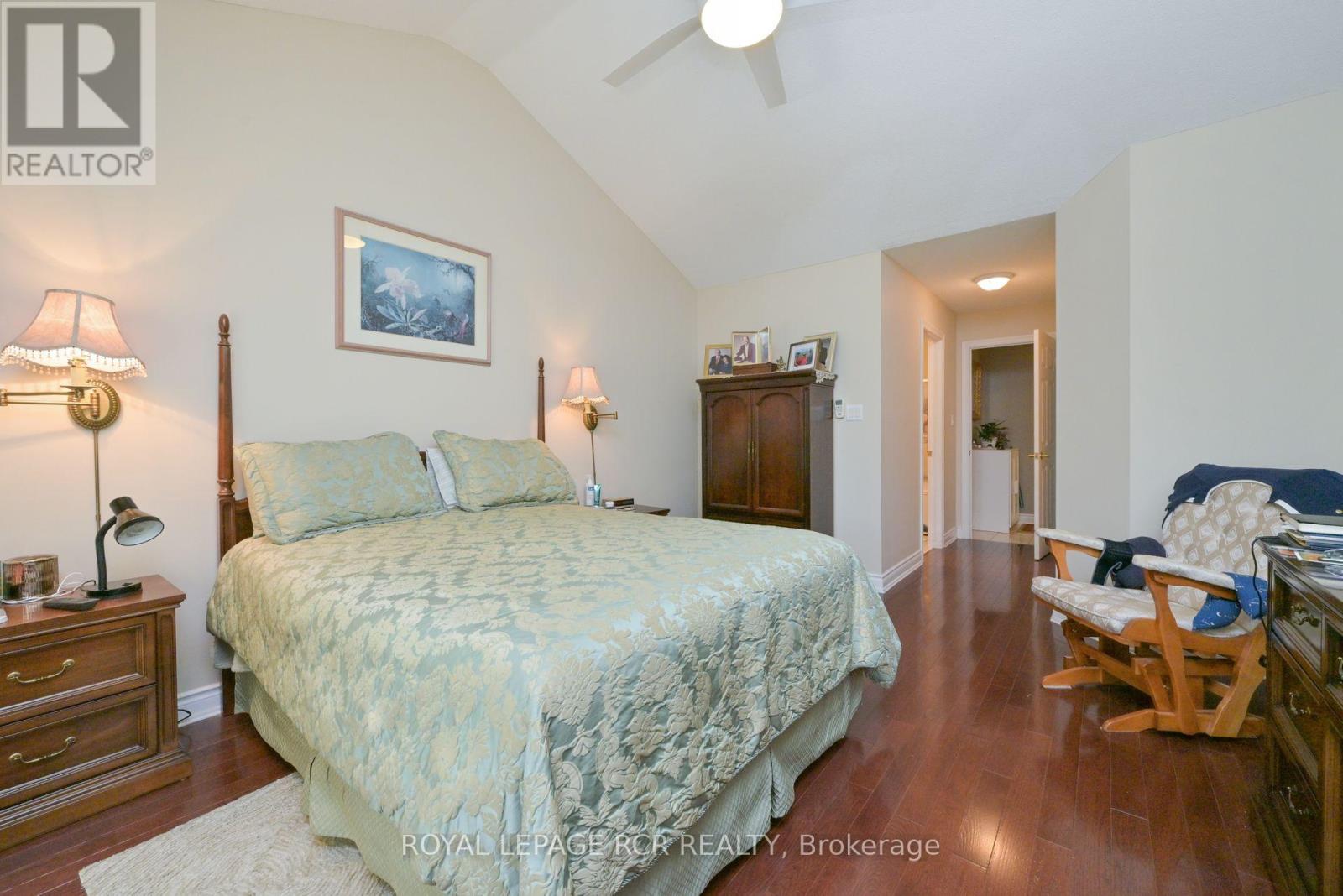 11 Montebello Terrace, New Tecumseth, Ontario  L9R 2H4 - Photo 16 - N12629436