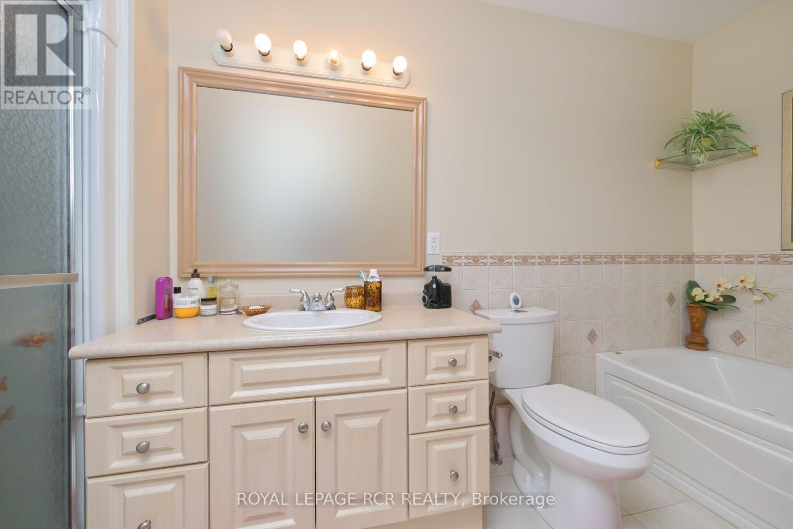 11 Montebello Terrace, New Tecumseth, Ontario  L9R 2H4 - Photo 17 - N12629436