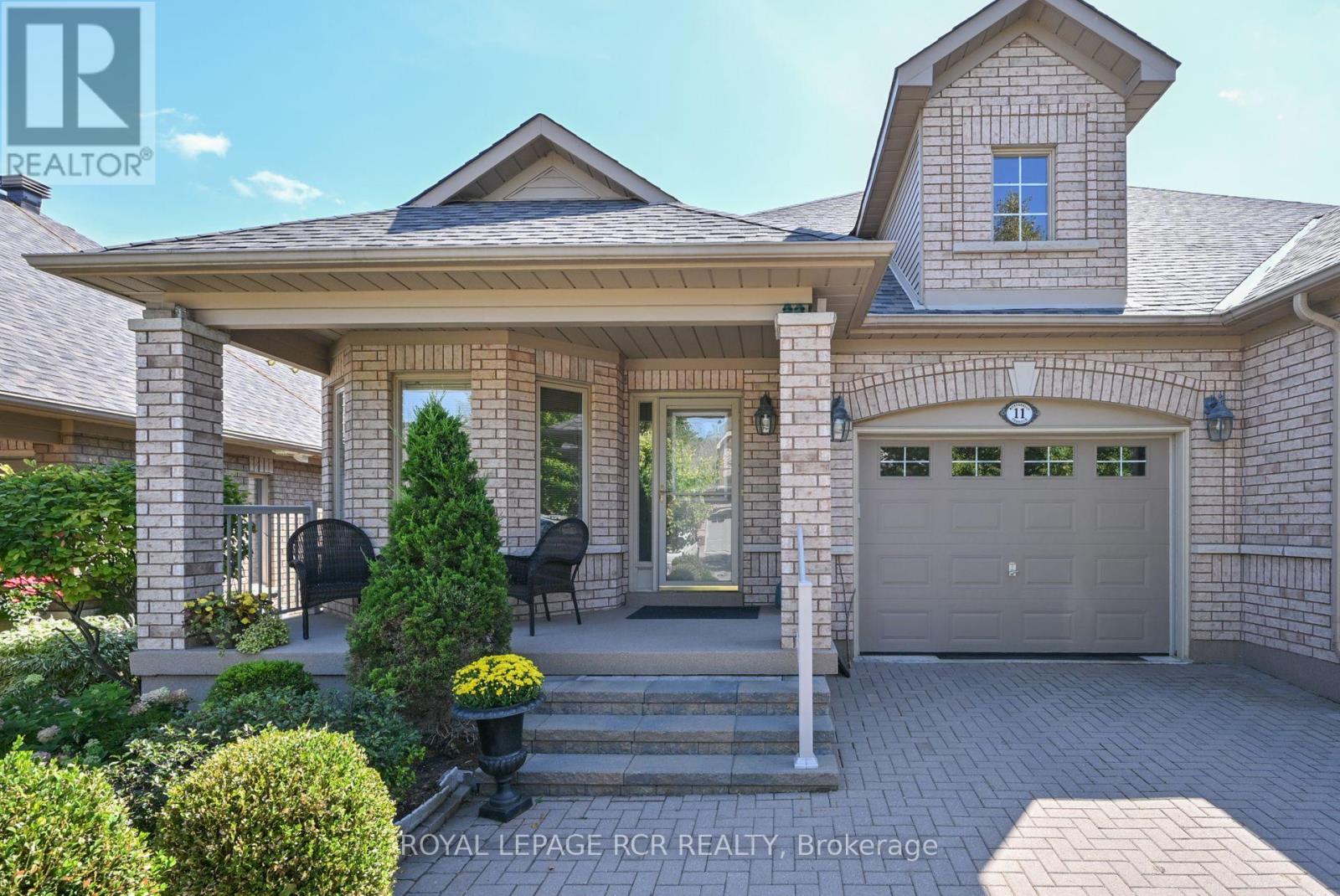 11 Montebello Terrace, New Tecumseth, Ontario  L9R 2H4 - Photo 2 - N12629436