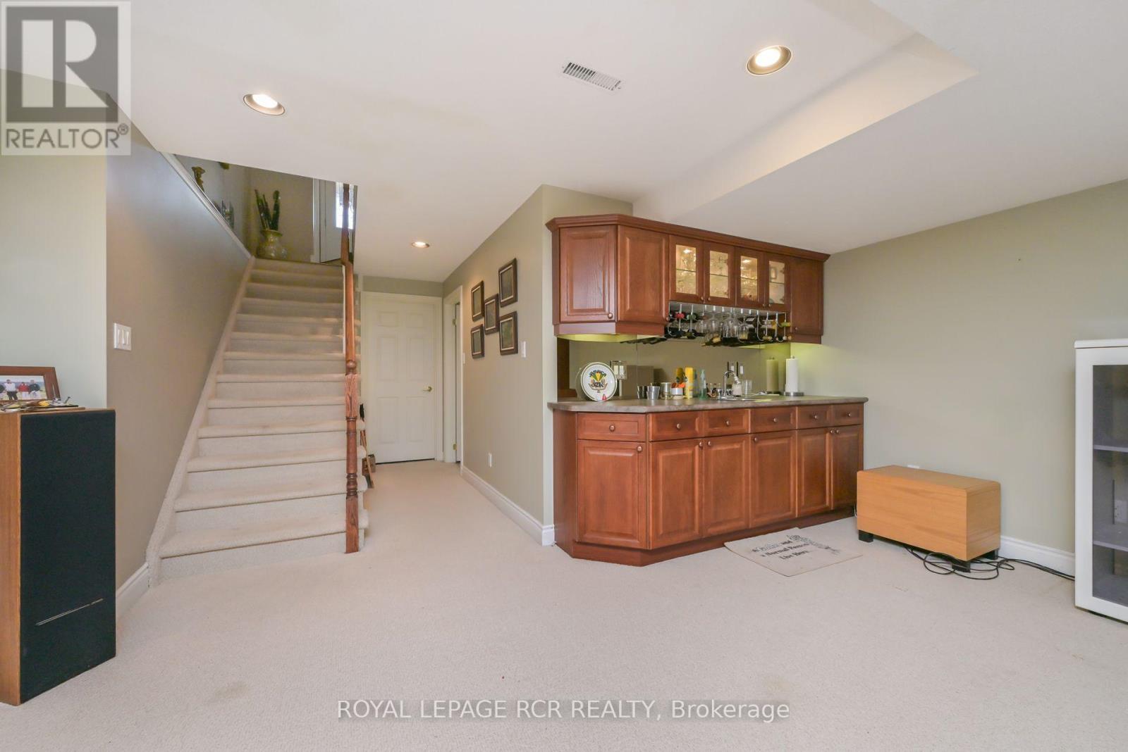 11 Montebello Terrace, New Tecumseth, Ontario  L9R 2H4 - Photo 22 - N12629436