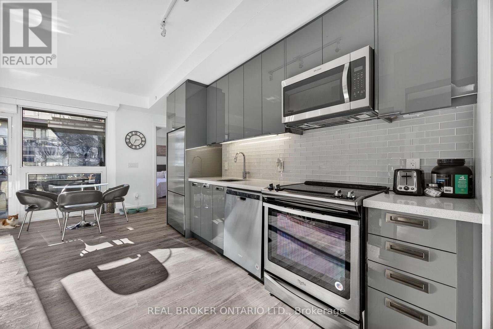 D233 - 333 Sea Ray Avenue, Innisfil, Ontario  L9S 0J4 - Photo 4 - N12629458