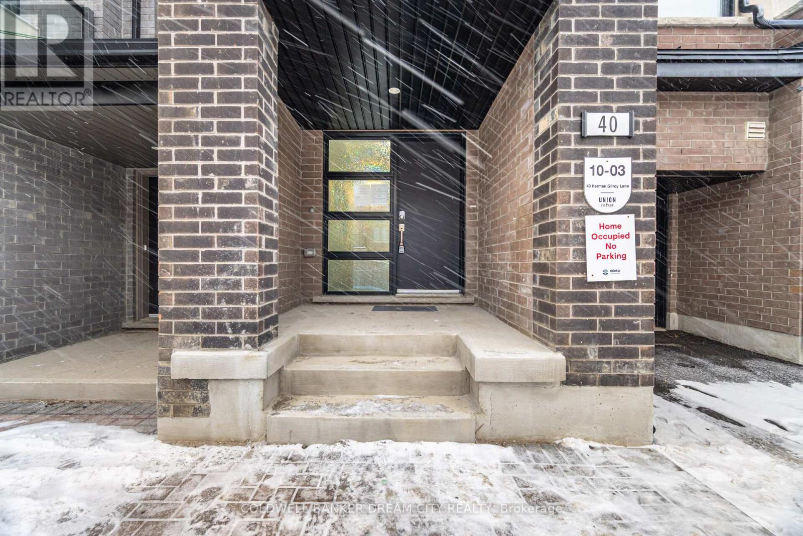 40 Herman Gilroy Lane, Markham, Ontario  L6C 3L7 - Photo 3 - N12629492