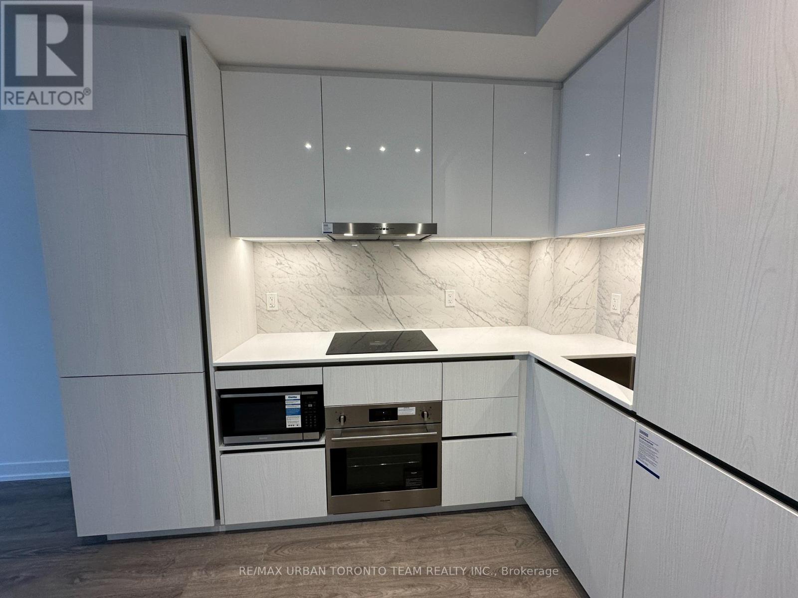 4215 - 8 Interchange Way, Vaughan, Ontario  L4K 5Z7 - Photo 11 - N12629498