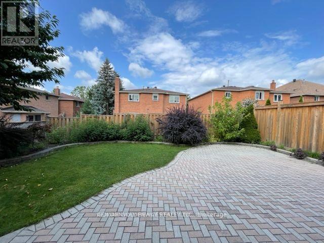 2 Edinburgh Drive, Richmond Hill, Ontario  L4B 1W4 - Photo 13 - N12629526