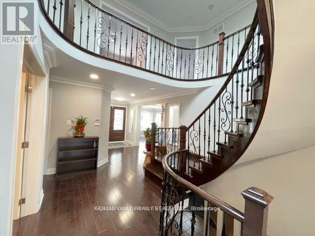 2 Edinburgh Drive, Richmond Hill, Ontario  L4B 1W4 - Photo 14 - N12629526