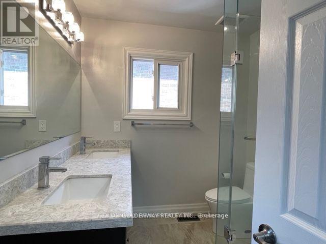 2 Edinburgh Drive, Richmond Hill, Ontario  L4B 1W4 - Photo 17 - N12629526