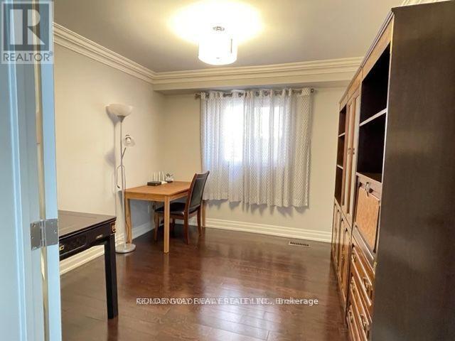 2 Edinburgh Drive, Richmond Hill, Ontario  L4B 1W4 - Photo 9 - N12629526