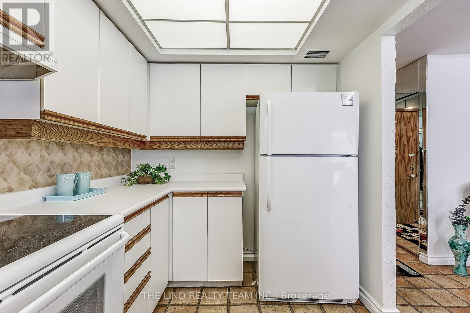 301 - 21 George Street, Aurora, Ontario  L4G 2S1 - Photo 11 - N12629540