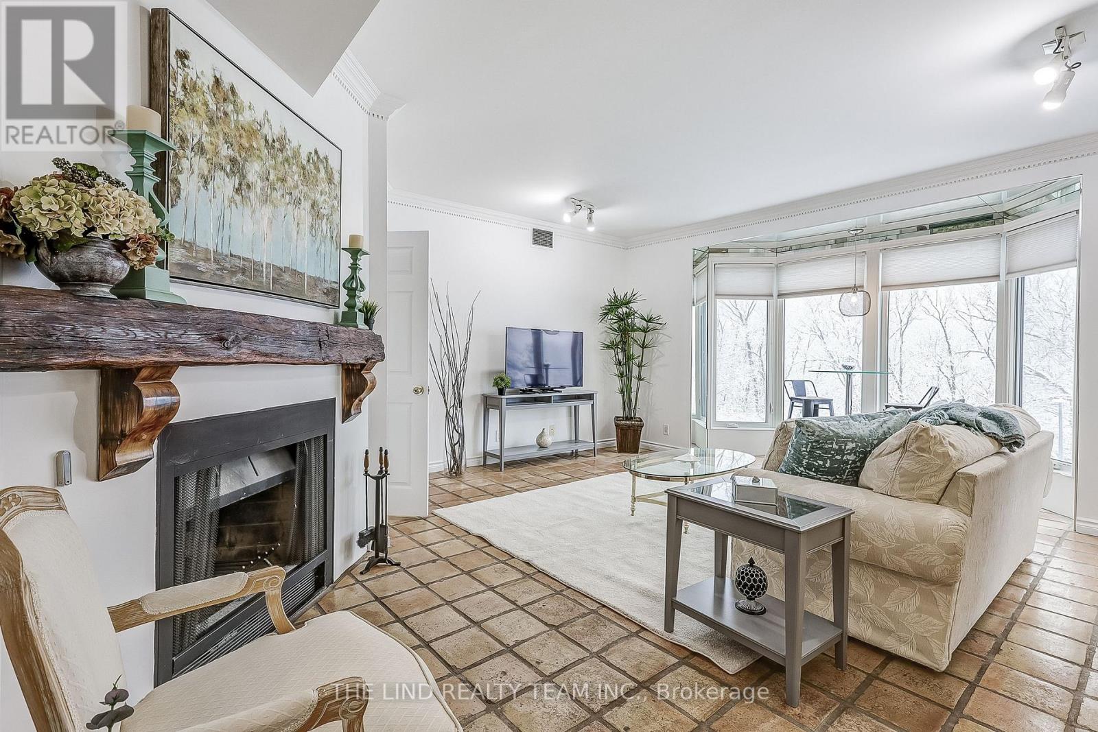 301 - 21 George Street, Aurora, Ontario  L4G 2S1 - Photo 13 - N12629540