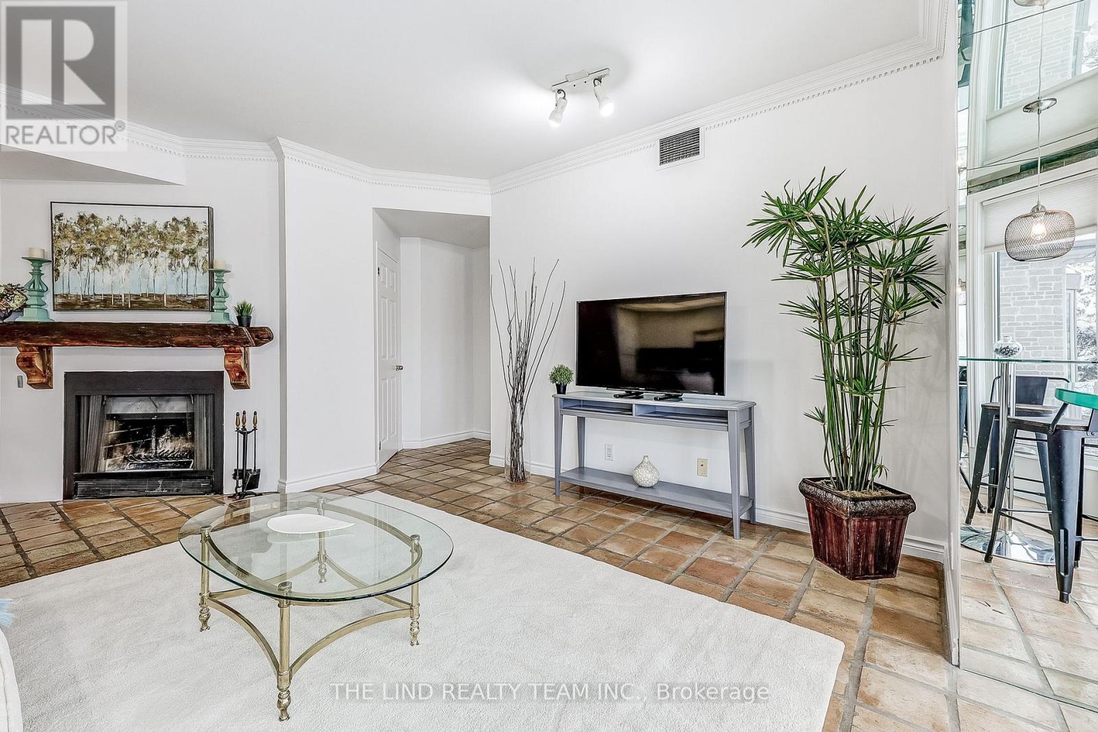 301 - 21 George Street, Aurora, Ontario  L4G 2S1 - Photo 16 - N12629540