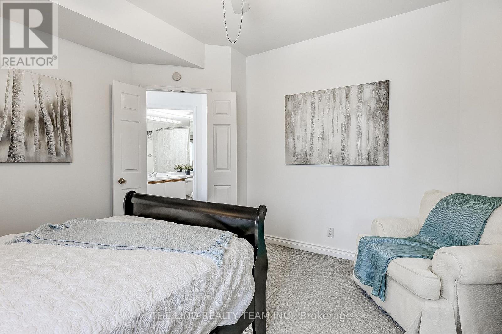 301 - 21 George Street, Aurora, Ontario  L4G 2S1 - Photo 24 - N12629540