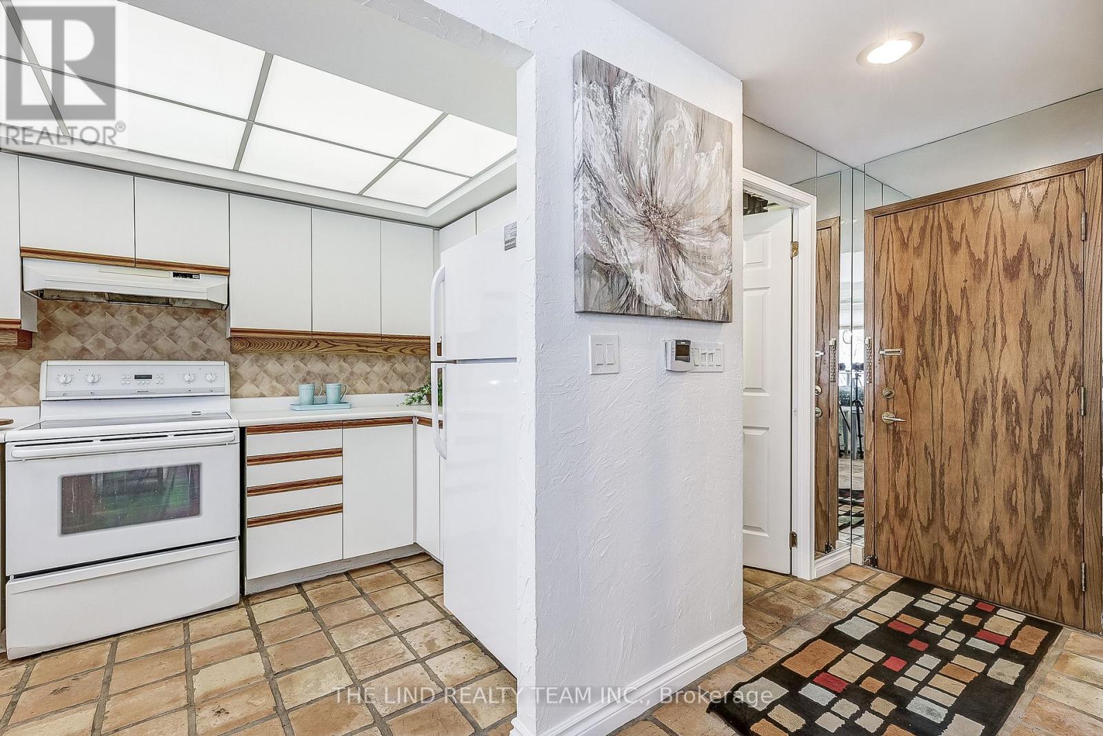 301 - 21 George Street, Aurora, Ontario  L4G 2S1 - Photo 6 - N12629540