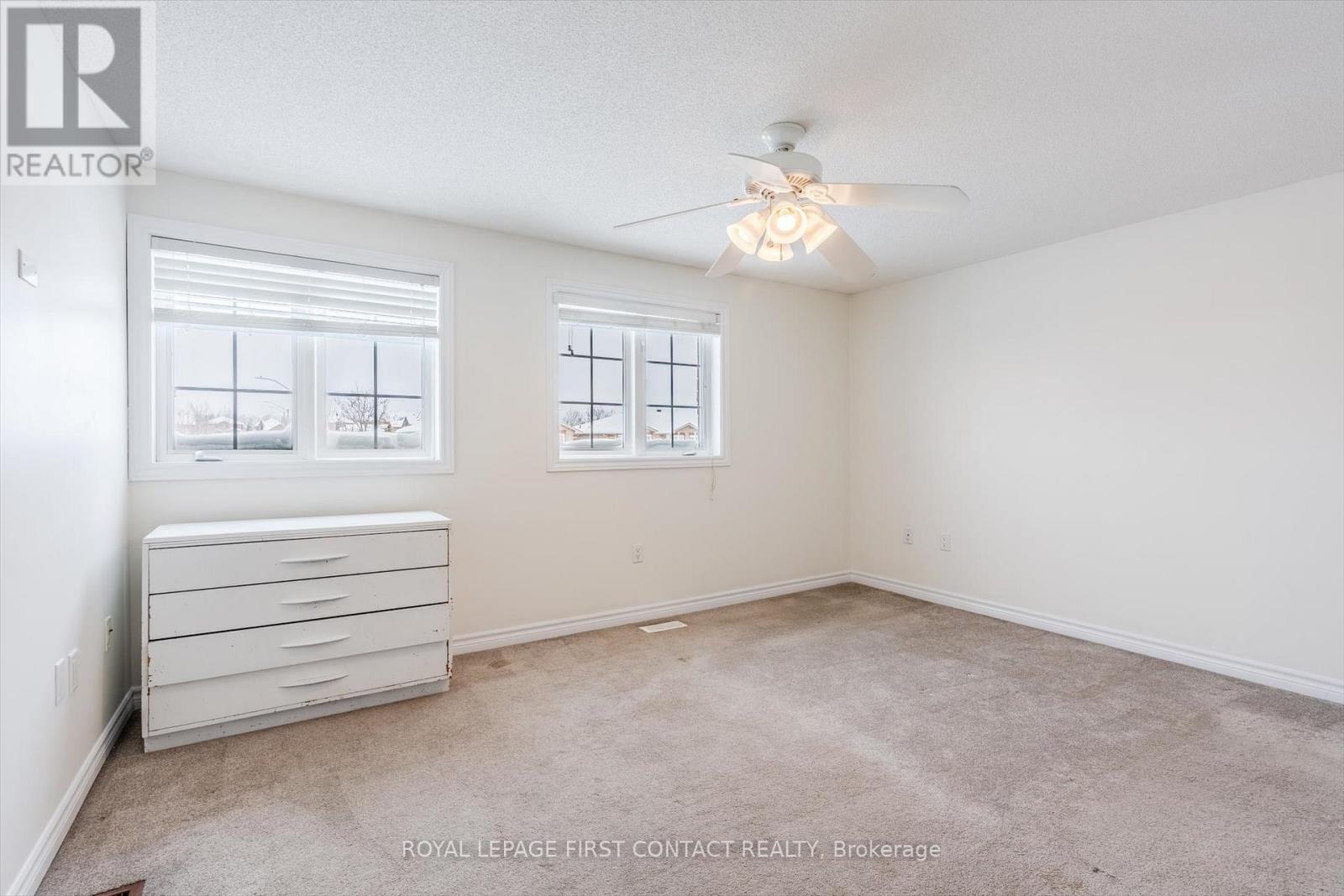 269 Dunsmore Lane, Barrie, Ontario  L4M 7A7 - Photo 12 - S12629416