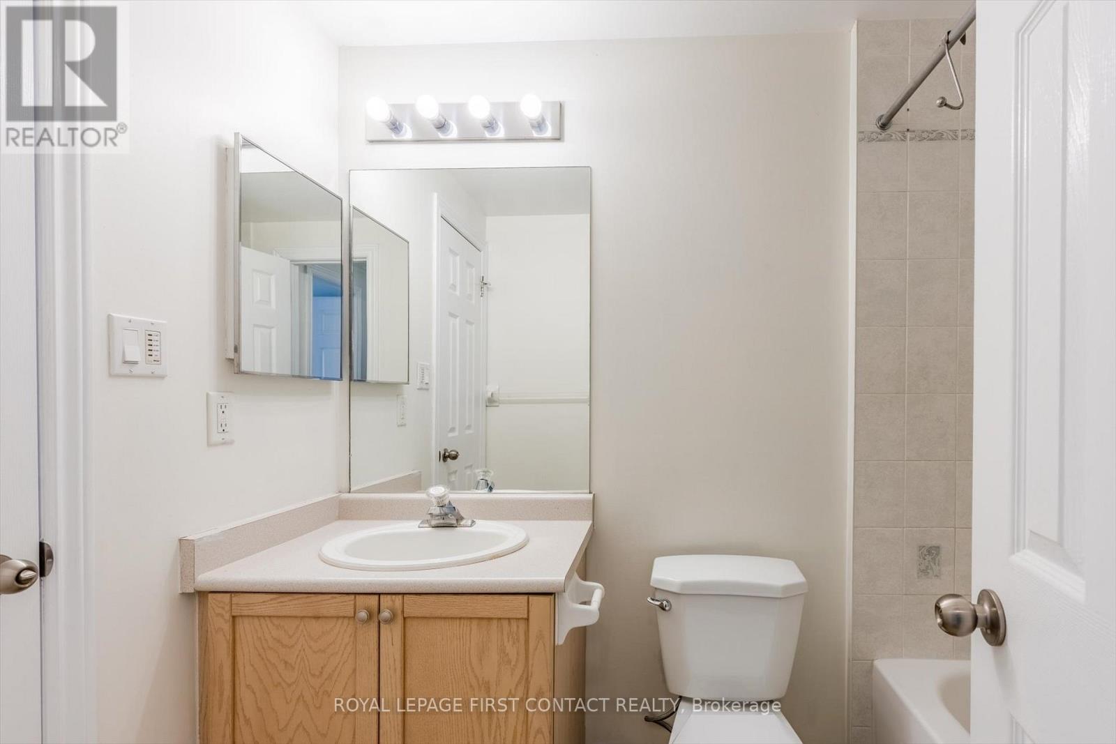 269 Dunsmore Lane, Barrie, Ontario  L4M 7A7 - Photo 17 - S12629416