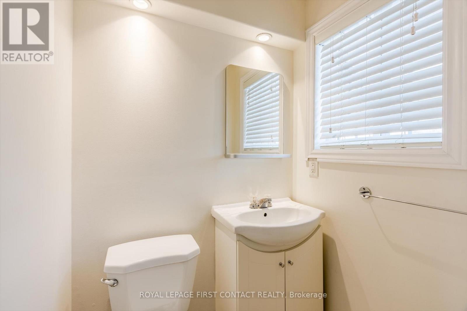 269 Dunsmore Lane, Barrie, Ontario  L4M 7A7 - Photo 20 - S12629416