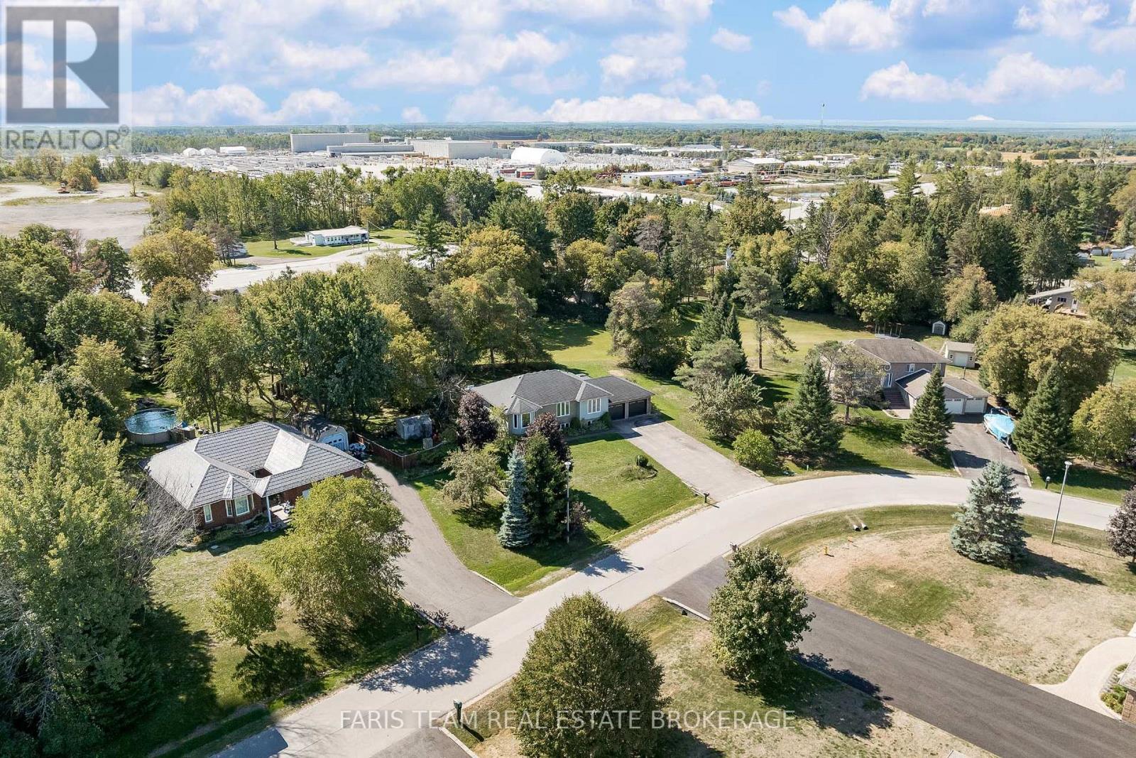 24 Parr Boulevard, Springwater, Ontario  L0M 1T2 - Photo 49 - S12629482